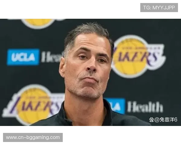 詹姆斯回应雷迪克批评：高尔夫训练是为保持专注，不关心场外言论